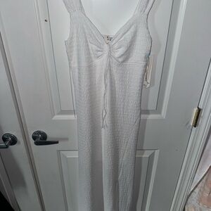 Almost Famous White Chemise with V-Neck and Ruching